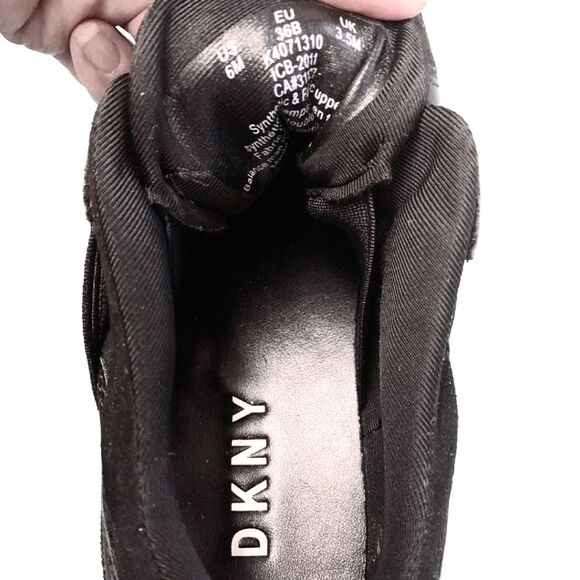 DKNY Women's Lightweight Slip On Comfort Sneaker Black and White Size 6S - Picture 5 of 6